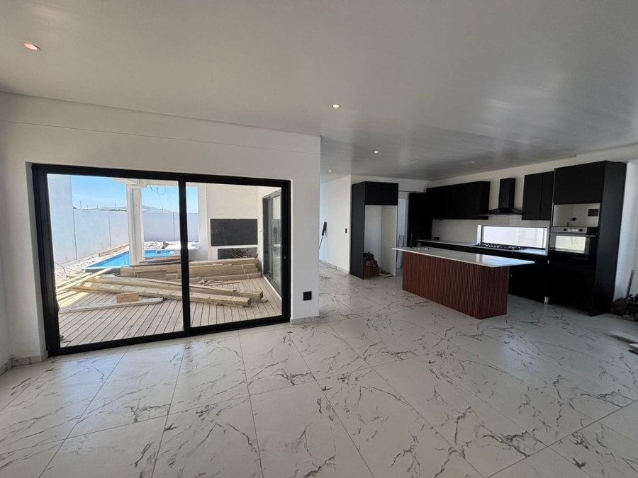 4 Bedroom Property for Sale in Sandown Western Cape